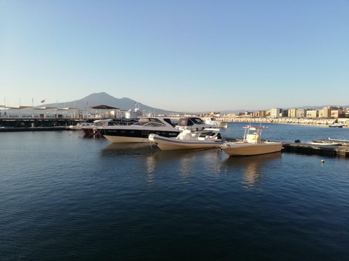 Denza Apartments Castellammare di Stabia Extérieur photo